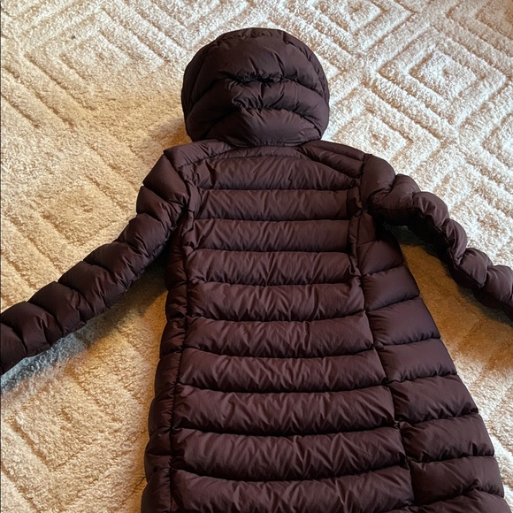 Arc'teryx Women's Puffer Coat - Dark Maroon /Brown - Picture 8 of 8